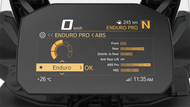 Zobrazené: jazdné režimy Pro na TFT displeji modelu F 850 GS.