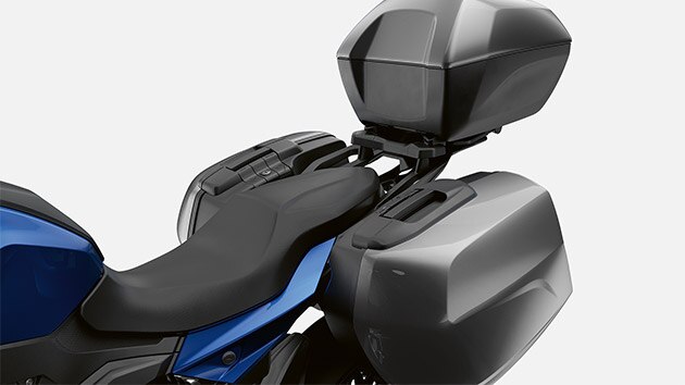Batožinový priestor BMW F 900 XR.