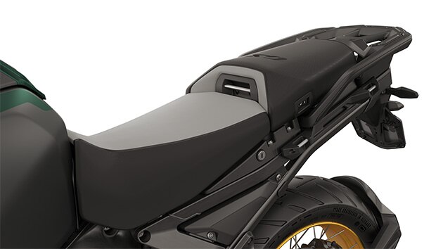 Pohodlné sedadlo vodiča a komfortná sedadlová lavica spolujazdca vrátane vyhrievania sedadla