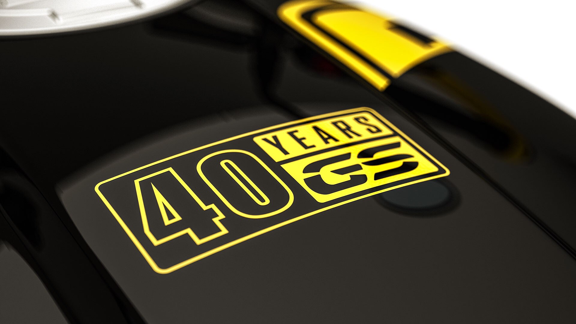 Vidíme nálepku 40 Years GS na nádrži modelu R nineT Urban G/S.