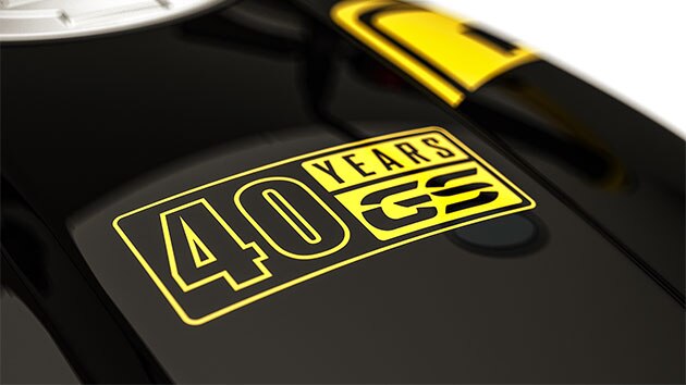 Vidíme nálepku 40 Years GS na nádrži modelu R nineT Urban G/S.
