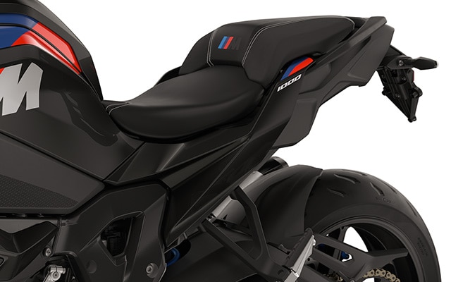 Štíhla zadná časť a frézované diely modelu M 1000 XR od BMW Motorrad