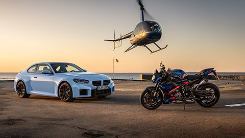 BMW M2 vedľa M R
