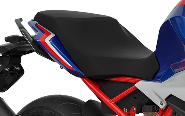 Vidíme ergonomické sedadlo modelu G 310 R.