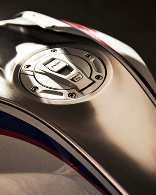 Palivová nádrž BMW R 1250 R s krytom z ušľachtilej ocele