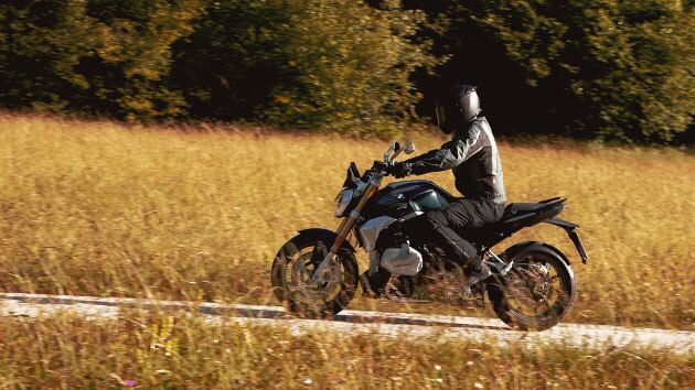 Jazdná scéna s BMW R 1250 R