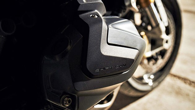 BMW R 1250 R v štýle HP s palivovou nádržou