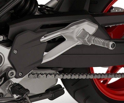 Frézované stúpačky a nožná páka modelu F 900 XR od BMW Motorrad