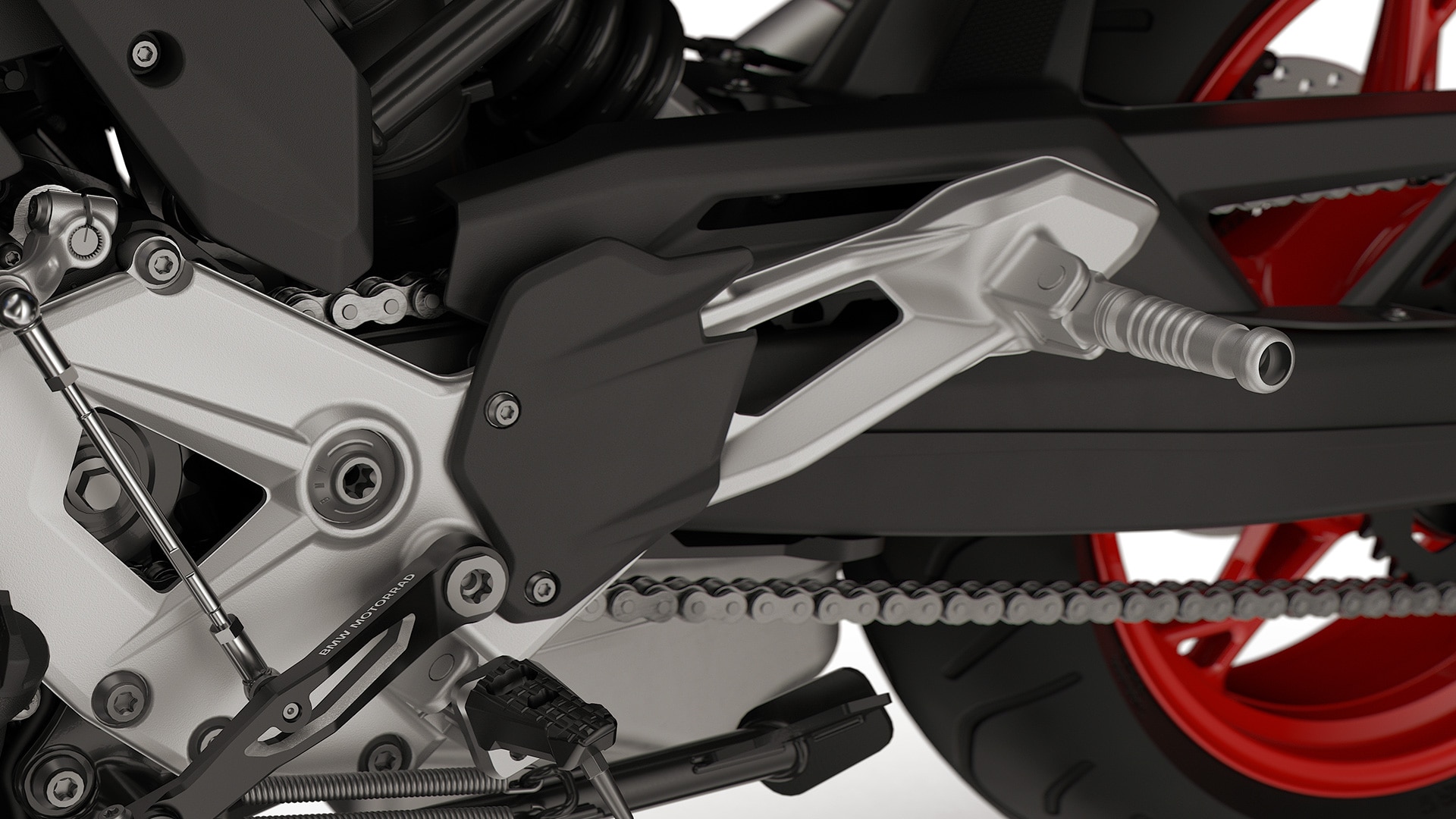 Frézované stúpačky a nožná páka modelu F 900 XR od BMW Motorrad