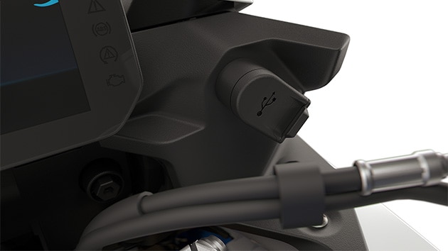 USB-C zásuvka na nabíjanie modelu F 900 XR od BMW Motorrad