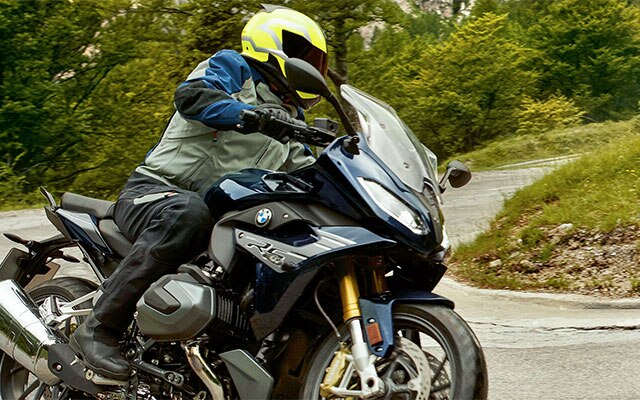 R 1250 RS v zákrute