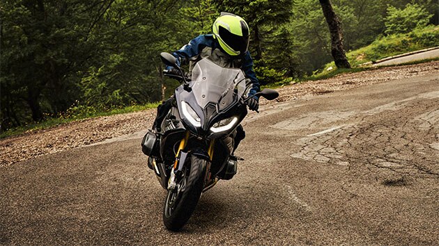 R 1250 RS v zákrute