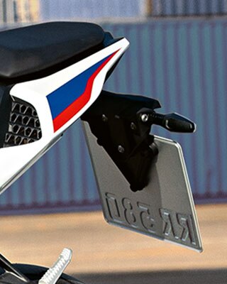 Zadná časť nového modelu BMW RR