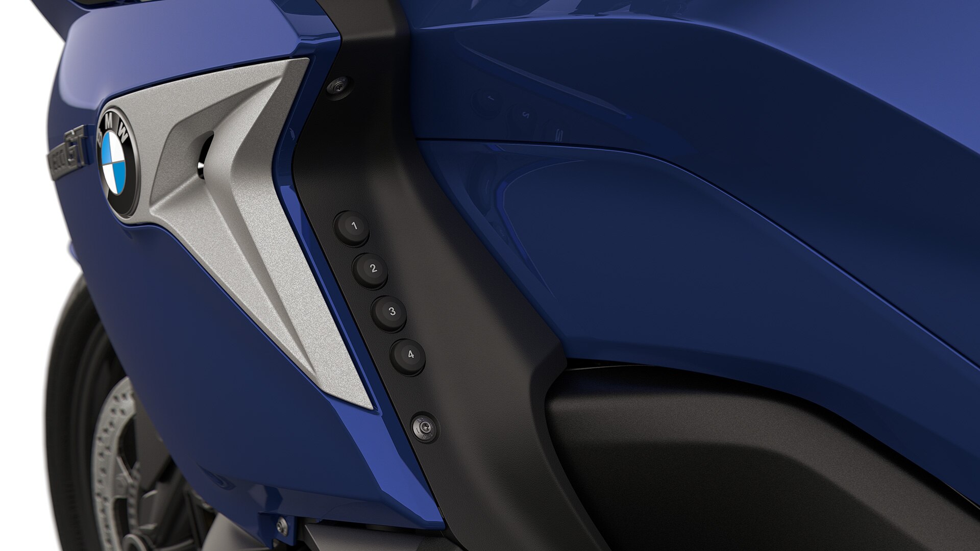 Zaostrené na štyri očíslované tlačidlá pre obľúbené položky.