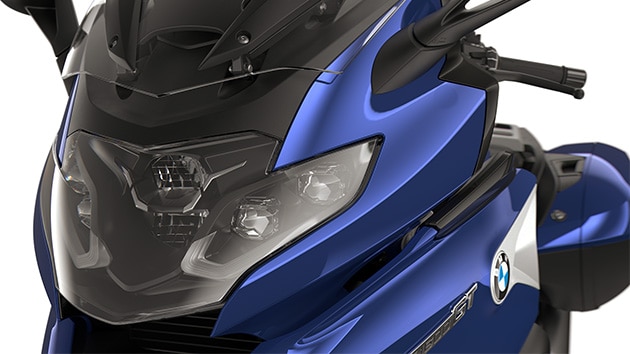 Zaostrené na LED svetlomet.